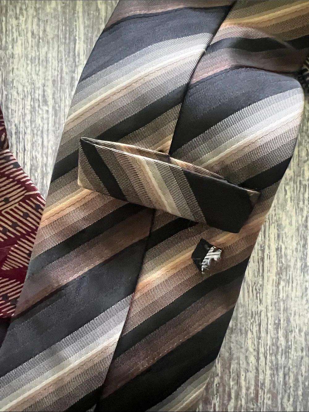 5 Men's Burgundy,browns & golds Patterned Silk Tie - Classic Formal Accessory.